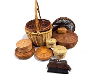 47 LargeMixedLotofVintageWovenBasketsLiddedBoxes