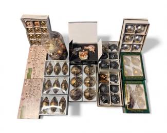 155 MixedBlownGlassOrnamentsSmithHawkenCrystalScatters