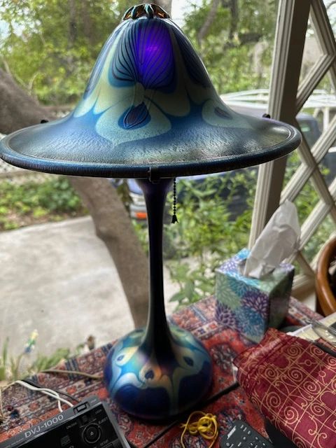 Auction Blue lamp 