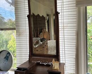 Auction Chinese Mirror Jewelry Drawer Piece