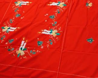 Christmas tablecloth 60”x100” with 12 napkins