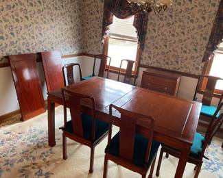 Rosewood dining set from Hong Kong - 10 chairs including 2 captains chairs- 2 table leafs - 