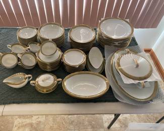 Nortaki Adana china - 12 pc set with additional pieces
