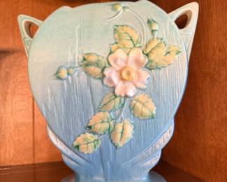 Roseville Pottery 1940's White Rose Vase 948-8