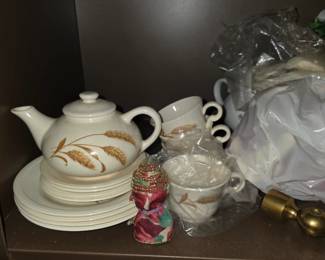 Vintage Edwin M Knowles Creamer & Lid China Wheat