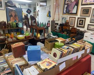 2025 Cranford, NJ Sale: Toys, Comic Books, Antiques, Artwork and so Much more
