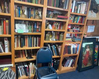 2025 Cranford, NJ Sale: Toys, Comic Books, Antiques, Artwork and so Much more