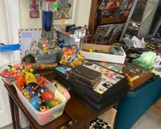 2025 Cranford, NJ Sale: Toys, Comic Books, Antiques, Artwork and so Much more