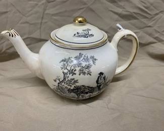 Black & White Tea Pot -England 