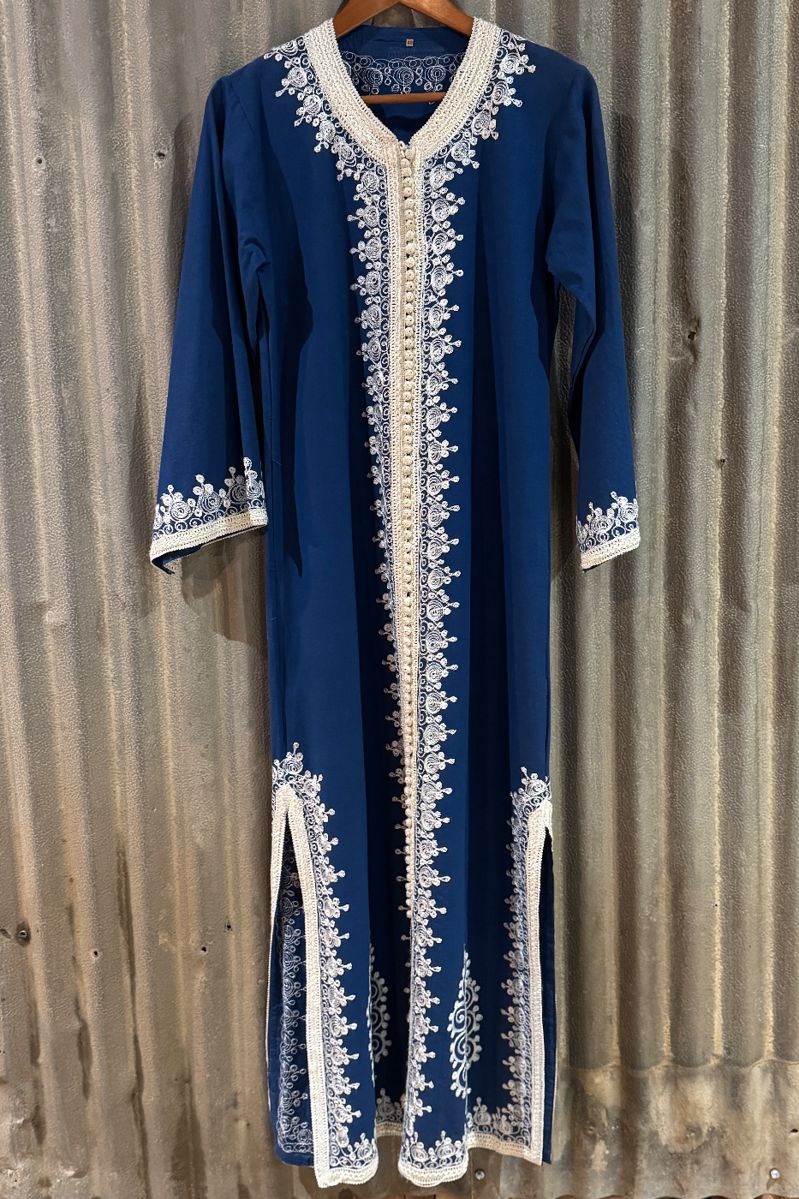 Embroidered VTG kaftan. Unbranded.