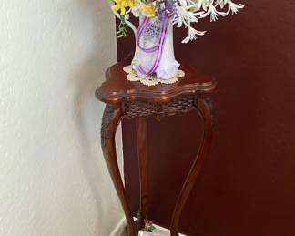 Cool Wooden Stand And Decor