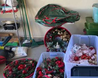 Christmas Tree Collection, Ribbons, Bows, And Wreaths