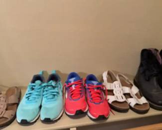 Assorted Womans Shoes