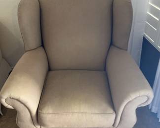 Wide Comfort Chair