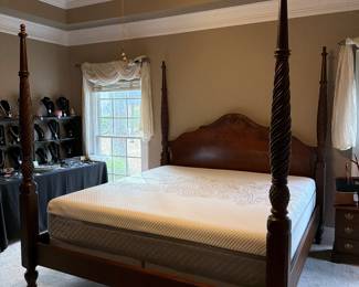 Ethan Allen King Size Poster Bed