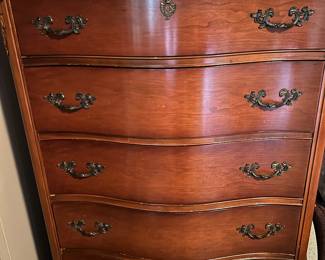 Bassett chest of drawers