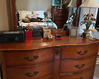 Bassett Dresser and mirror