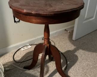 End tables 