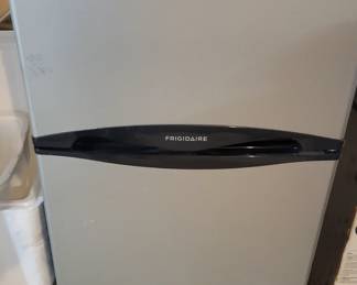 $45 MINI FRIGIDAIRE FRIDGE/FREEZER