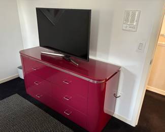 lacquer dresser 2 matching bedside tables