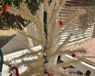 Another short vintage tree
$60