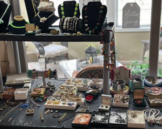 Large selection of jewelry