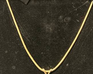 Stunning 14k gold necklace with diamond pendant