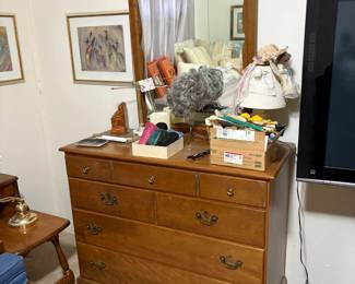 Ethan Allen dresser with mirror