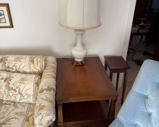 end table, lamp