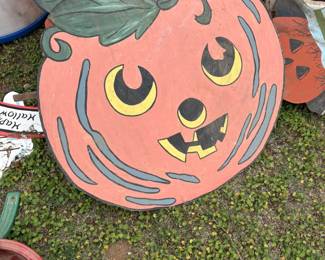 outdoor holiday decor