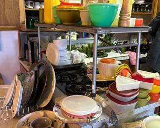 Tupperware,  Lane MCM chip and dip 