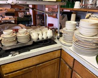 Syracuse Carefree dish set, accessory pieces