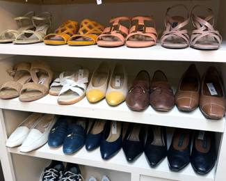 Women’s shoes, sizes 9-10: leather boots, dress/pumps, sandals, slip-ons, including Liz Claiborne, Born, Enzo Angiolini, Easy Spirit