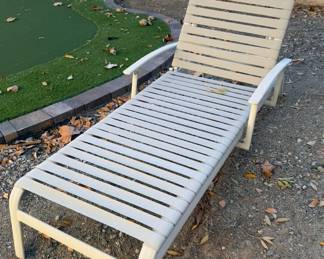 Chaise lounger
