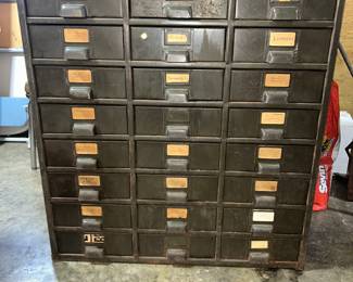 INDUSTRIAL CABINET