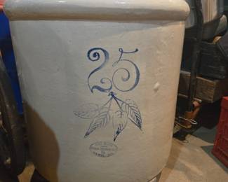 25 gallon redwing crock