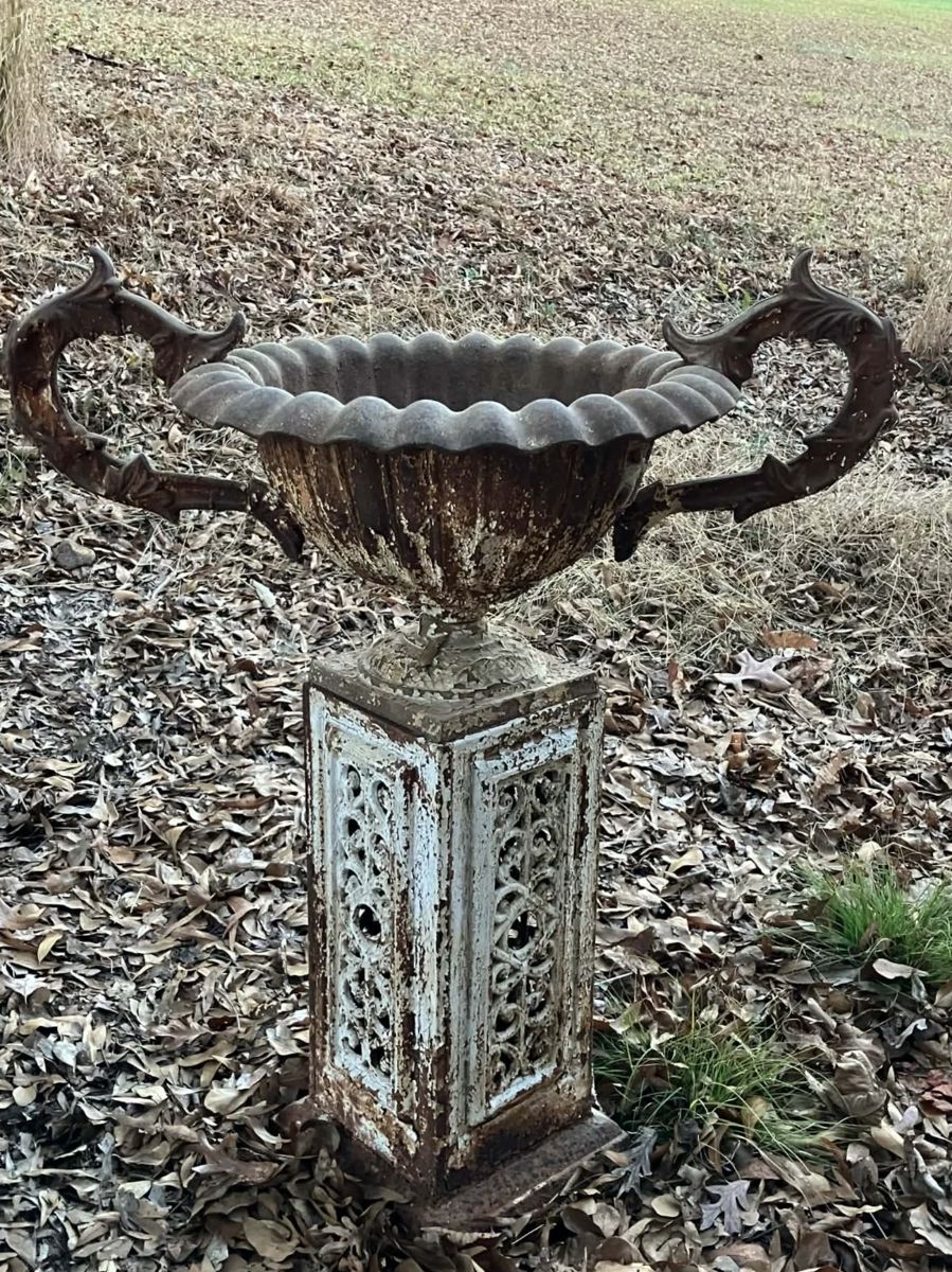 Antique cast iron Victorian planter