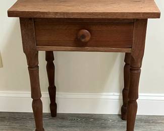 Primitive walnut one drawer stand, pegged, 1-board top