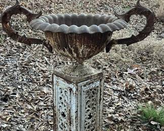 Antique cast iron Victorian planter