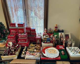 Merry Makers, Nutcrackers, Lots of Christmas Decor!