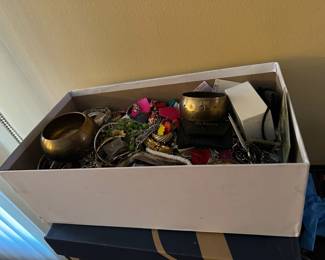 Box Lot of Jewelry