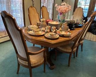 Dining Table w/ 6 Chairs
