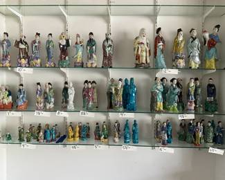 CHINESE ANTIQUE FIGURINE / GODS