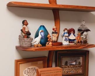 Possibly a Wendell Castle.