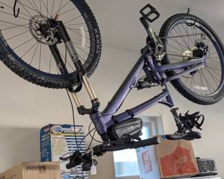 Diamondback Atroz Expert Bicycle