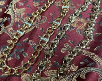 SIGNED 91 FN - GOLDTONE NECKLACE RETRO  -$29