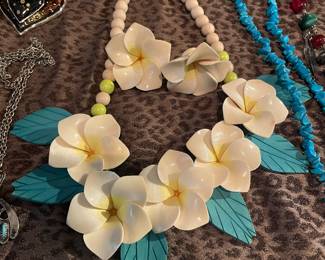 great vintage costume set    wood or resin   hard to tell just unique  not priced yet 