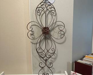 Metal wall hanging for inside or outside