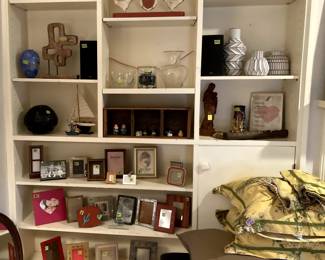 Decorative items, nice picture frames