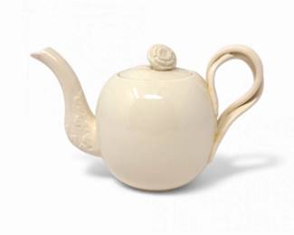 159 LeedswarePorcelainCreamwareTeapotEngland